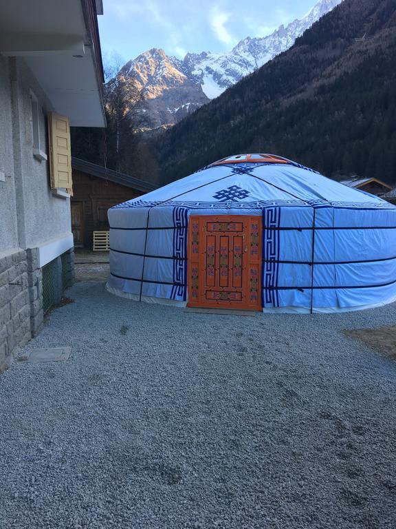 Fleur Des Neiges Hostel Chamonix Exterior photo